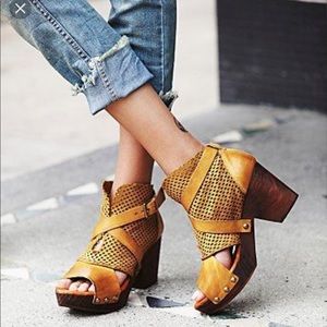 Free People Rendering Clog in Mustard
